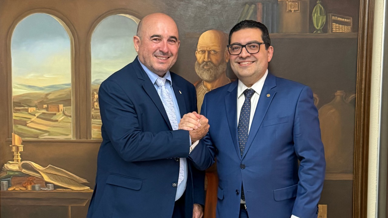 Leia mais sobre o artigo CFA e CFC avançam em agenda conjunta para fortalecimento dos conselhos profissionais